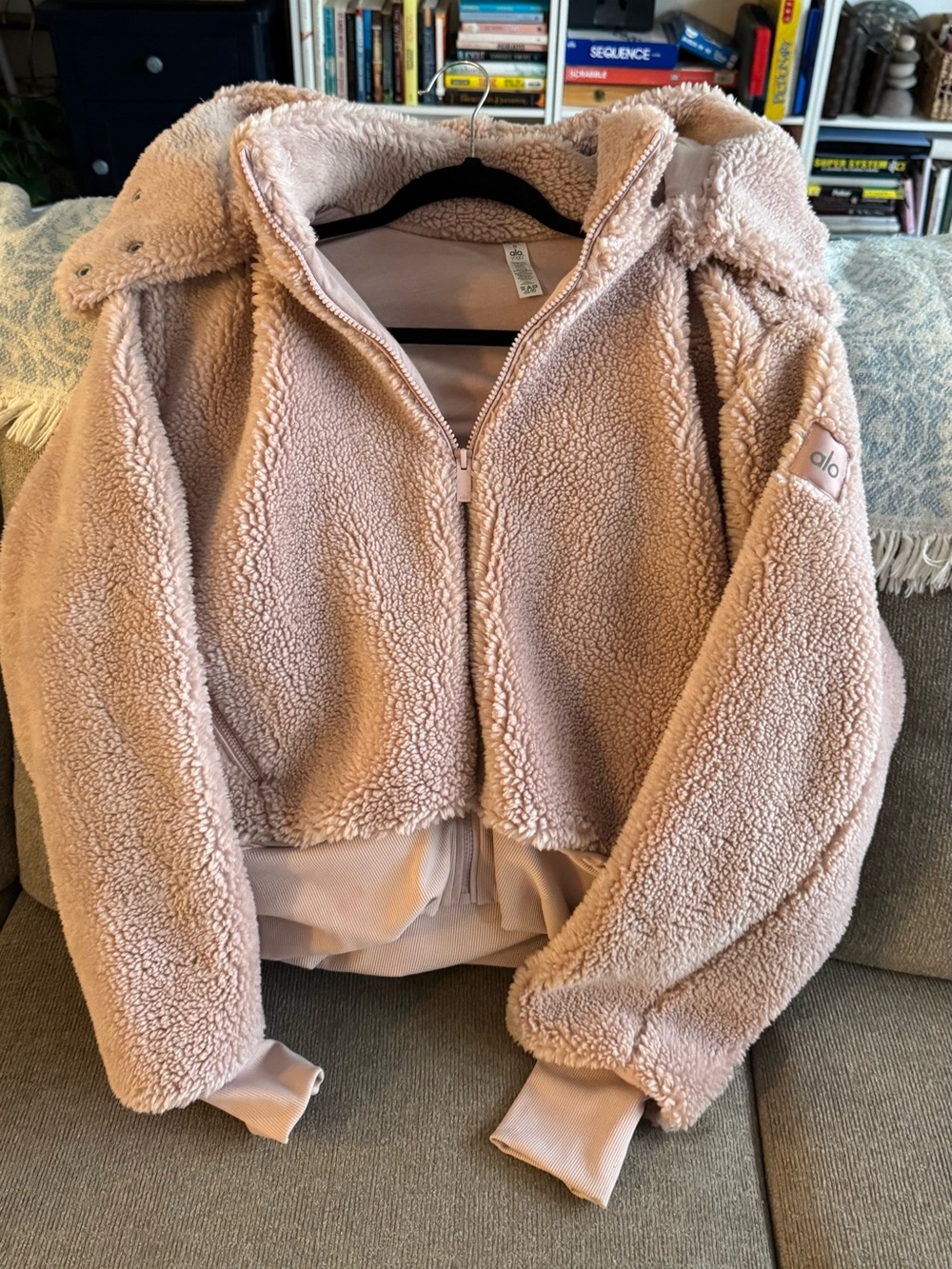 ALO foxy sherpa jacket mauve